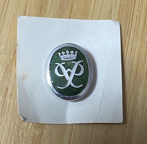 Duke edinburgh award pin - duke,